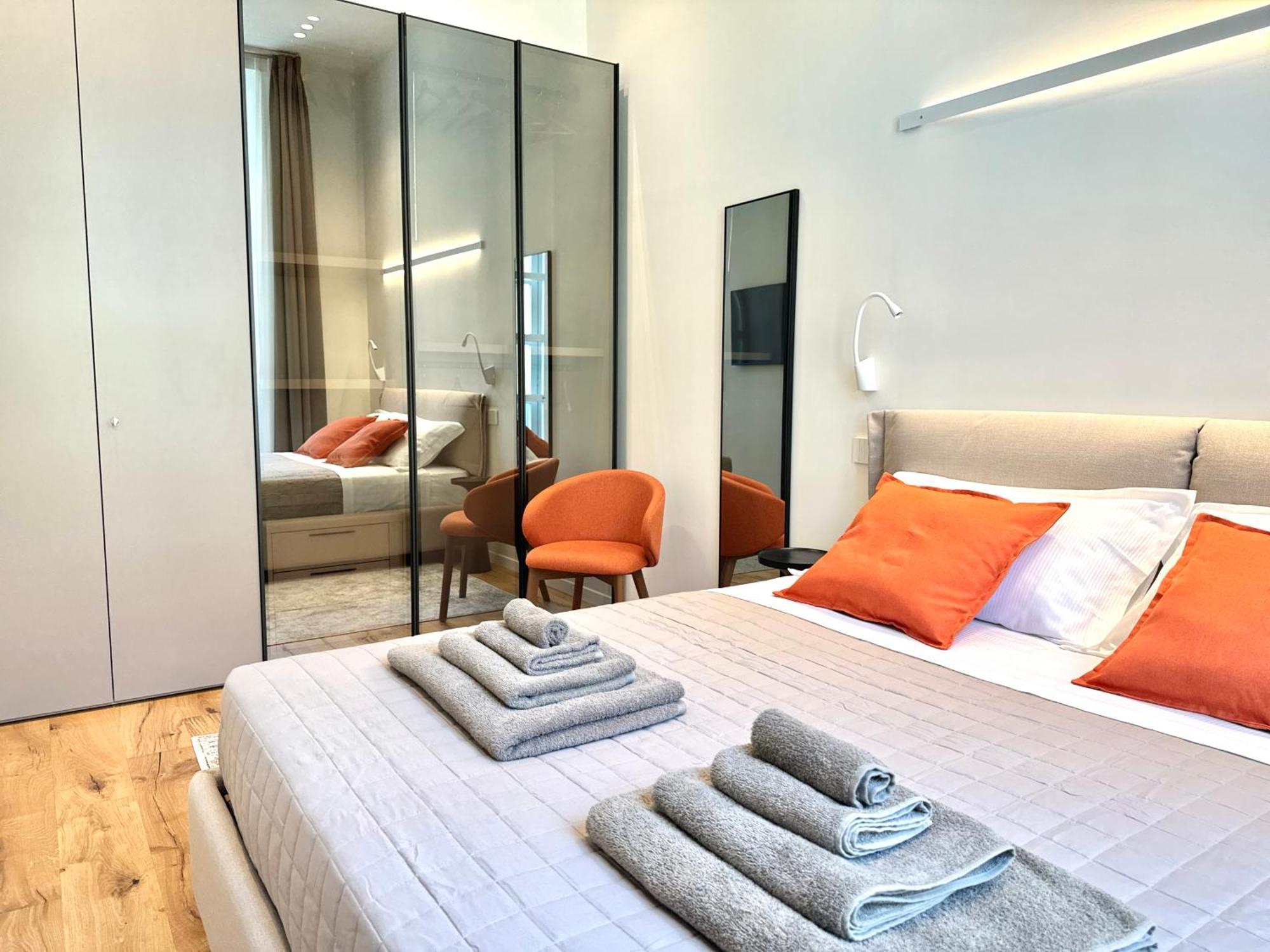 Savoy Luxury Apartment City Center Торино Екстериор снимка