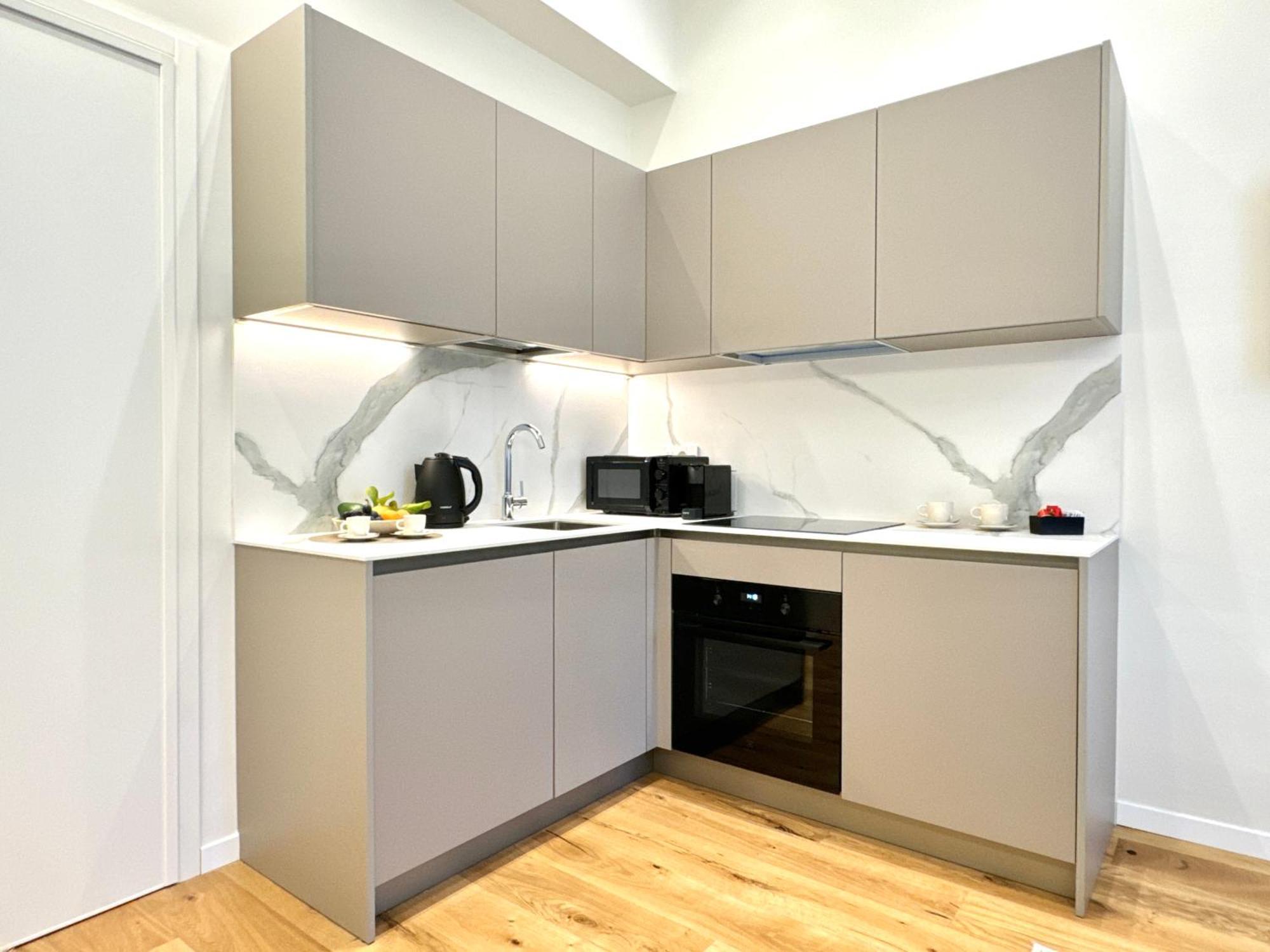 Savoy Luxury Apartment City Center Торино Екстериор снимка